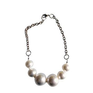 NWOT Faux Pearl Necklace